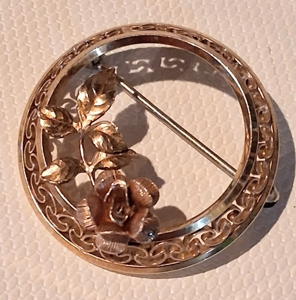 * Vintage Krementz Rose Gold Tone Flower Pin Brooch